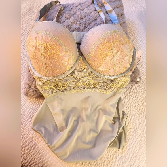 Pushup BodySuit NudePink Yellow Sage Size XL BNWT - Picture 1 of 12